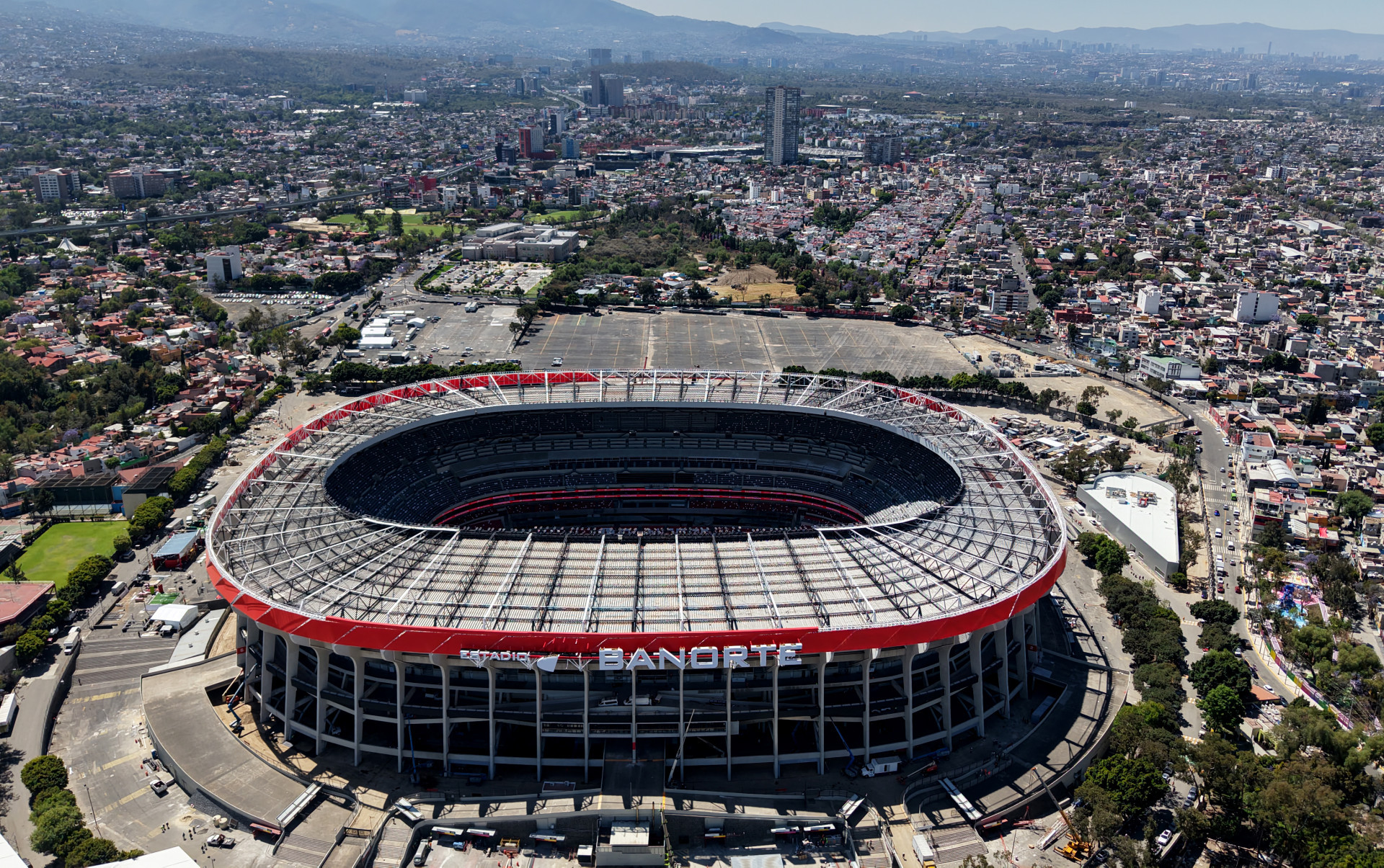 Nasa monitora palco da abertura da Copa após relatos de rachaduras no piso