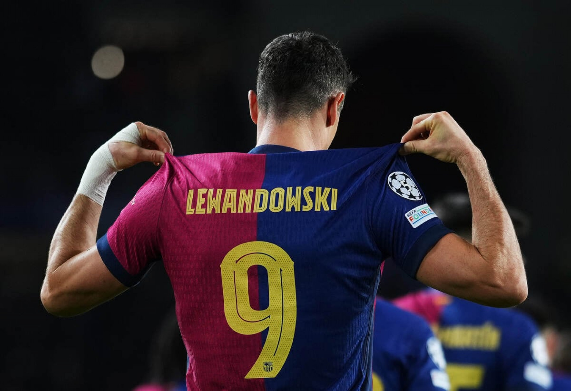 Lewandowski admite possibilidade de deixar o Barcelona: “Esperar novas op&ccedil;&otilde;es”
