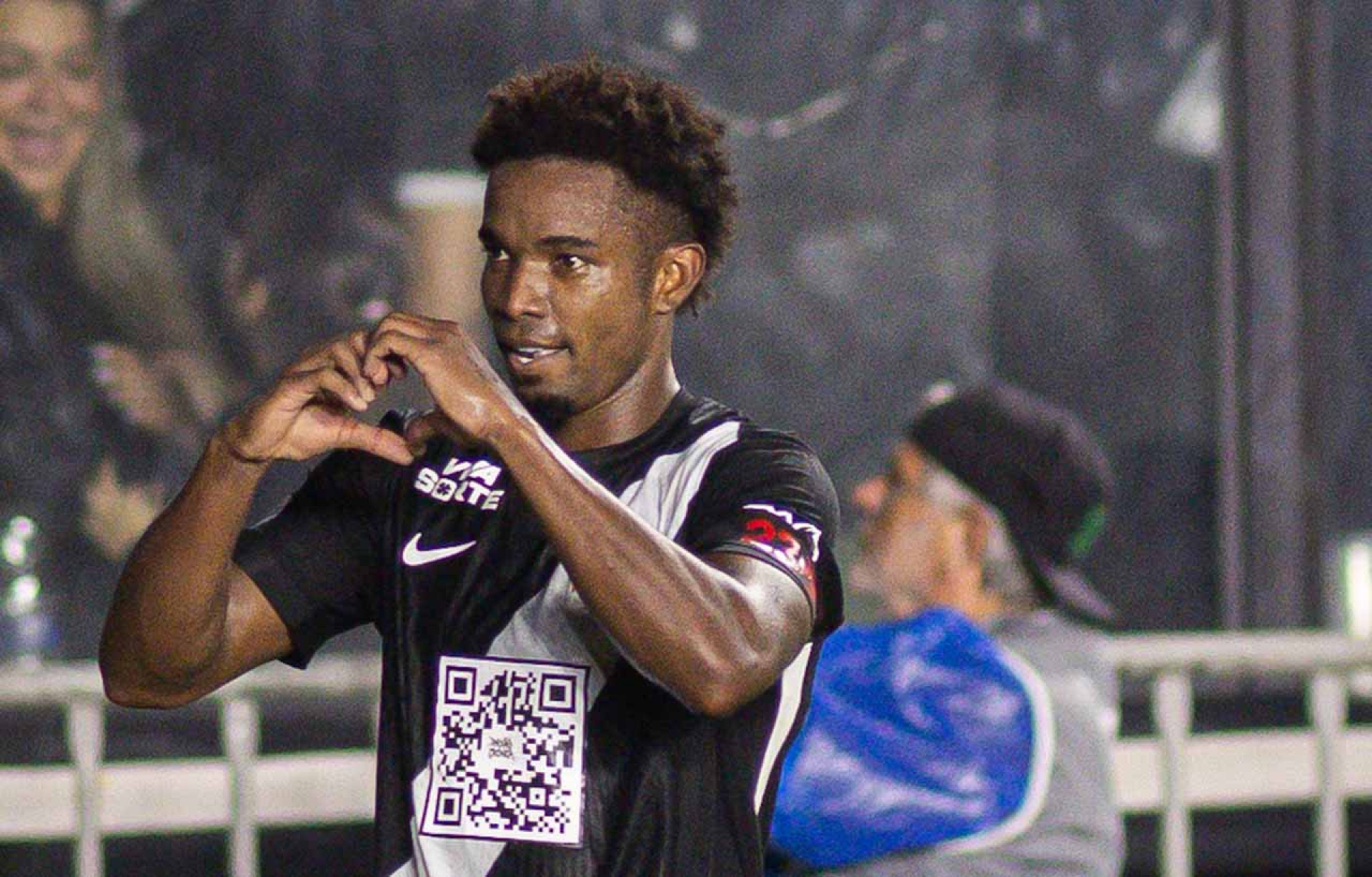 Vasco perde dois titulares para encarar o Internacional