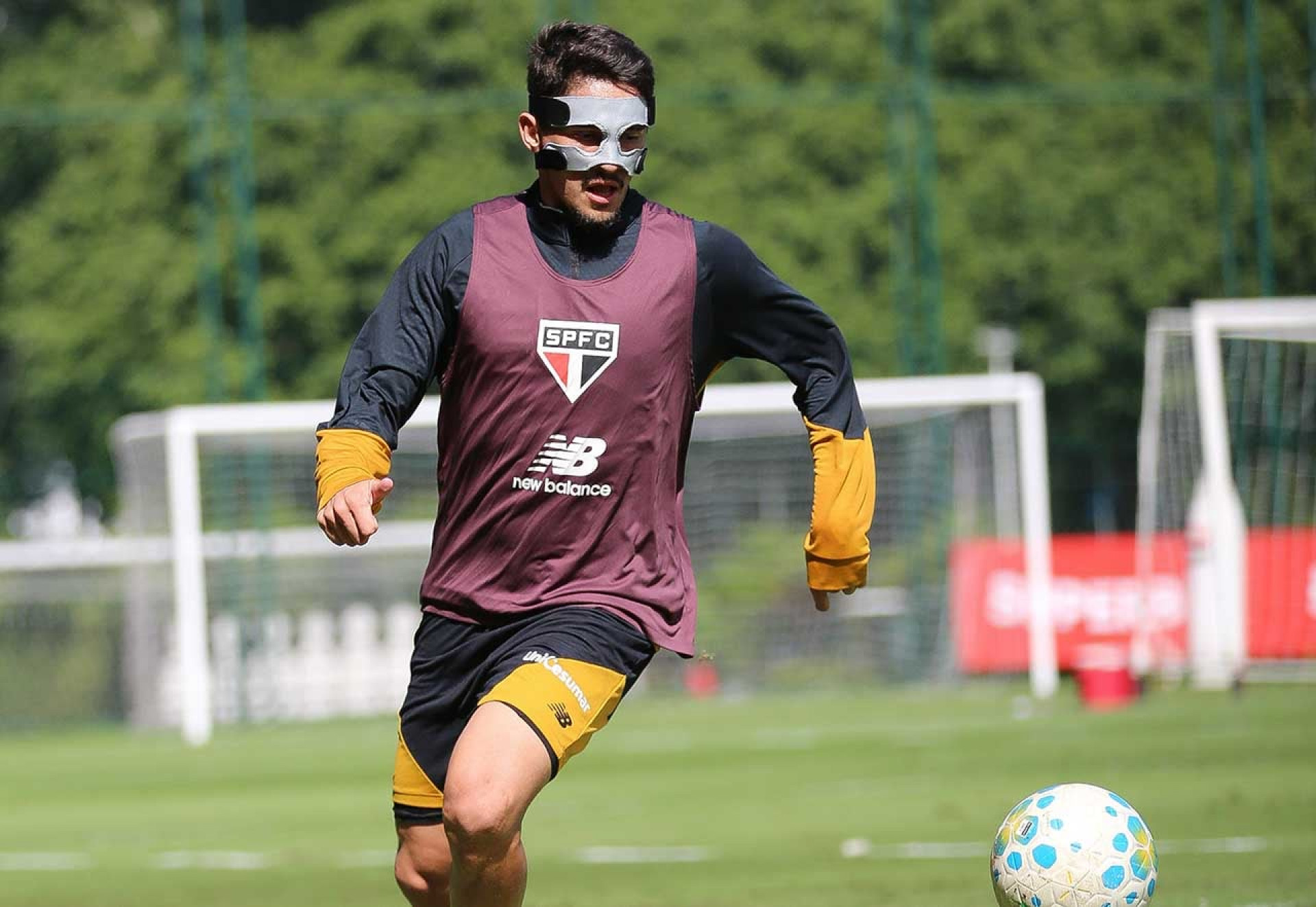 Roger ganha “refor&ccedil;os” em treino do S&atilde;o Paulo antes da Copa do Brasil