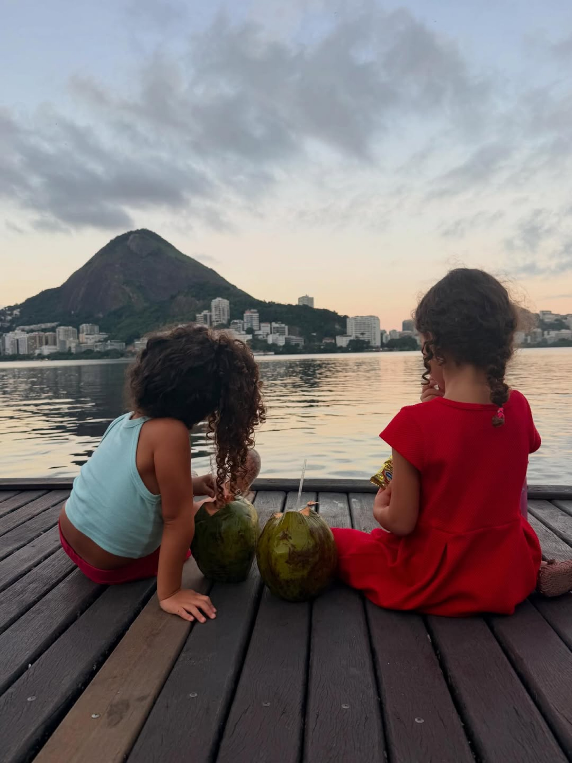 Nanda Costa é mãe das gêmeas Kim e Tiê - Reprodução/Instagram