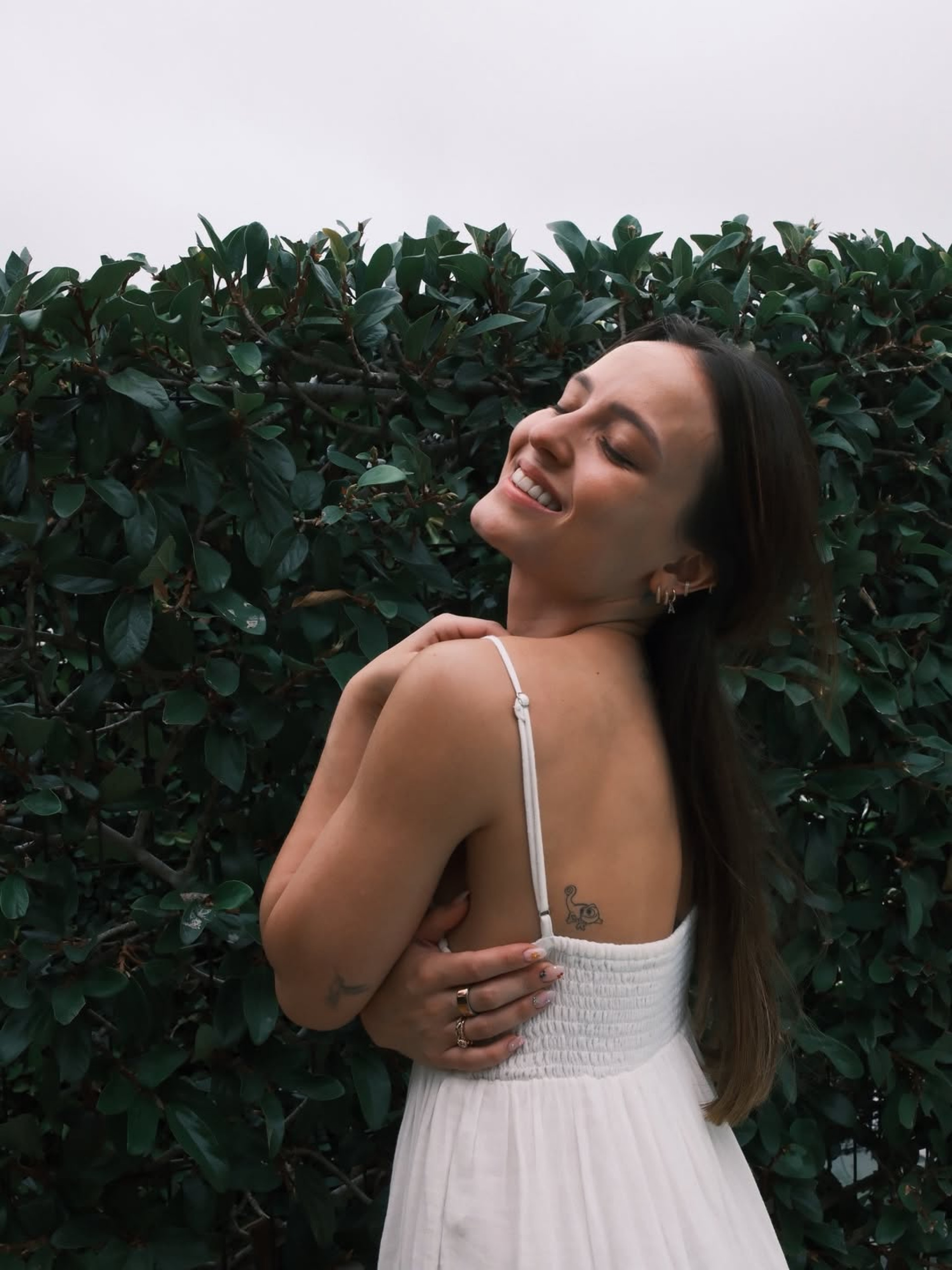 Larissa Manoela exibiu a tatuagem que fez nas costas  - Reprodução/Instagram