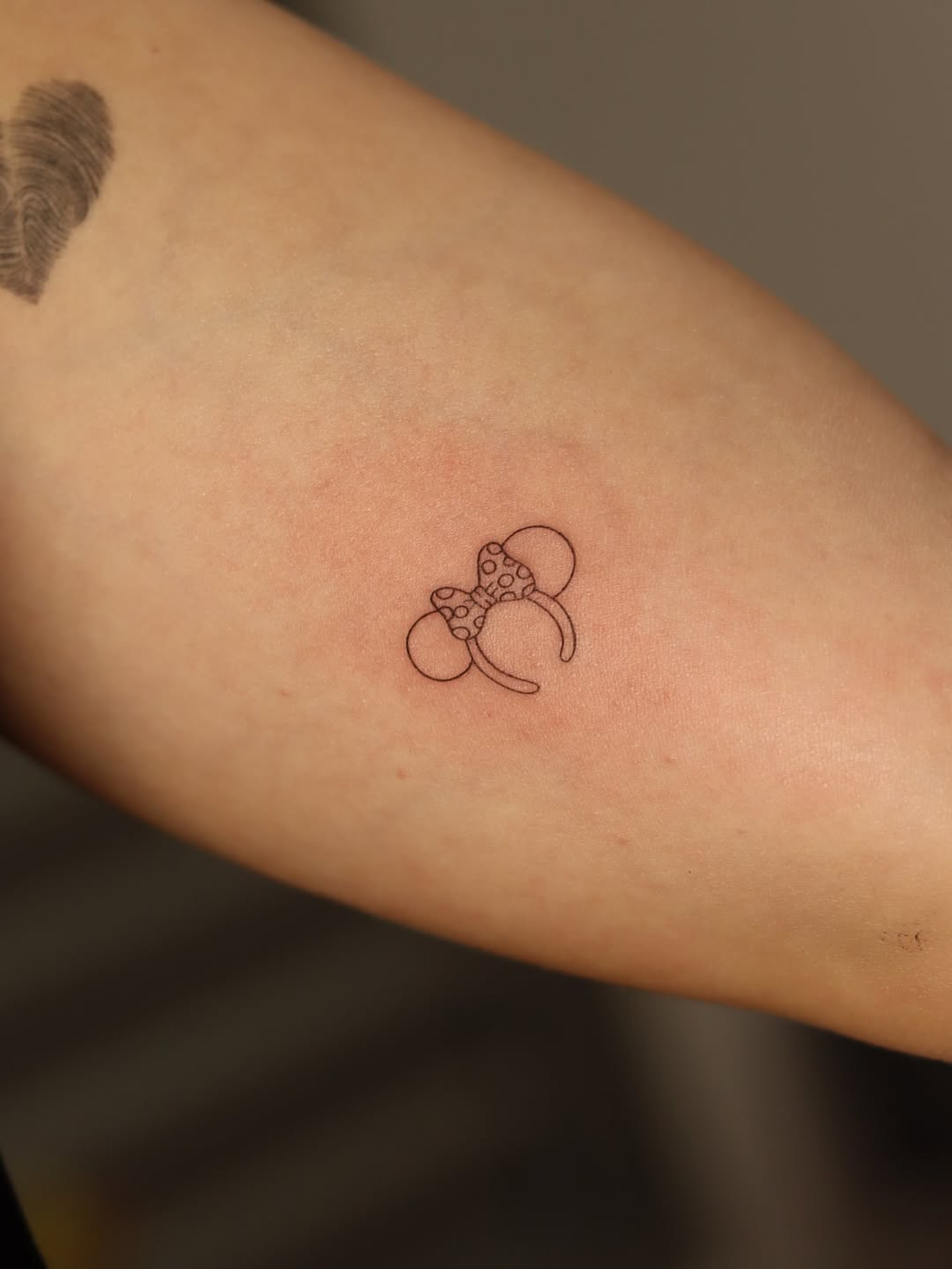 Larissa Manoela tatuou as orelhas de Mickey Mouse  - Reprodução/Instagram