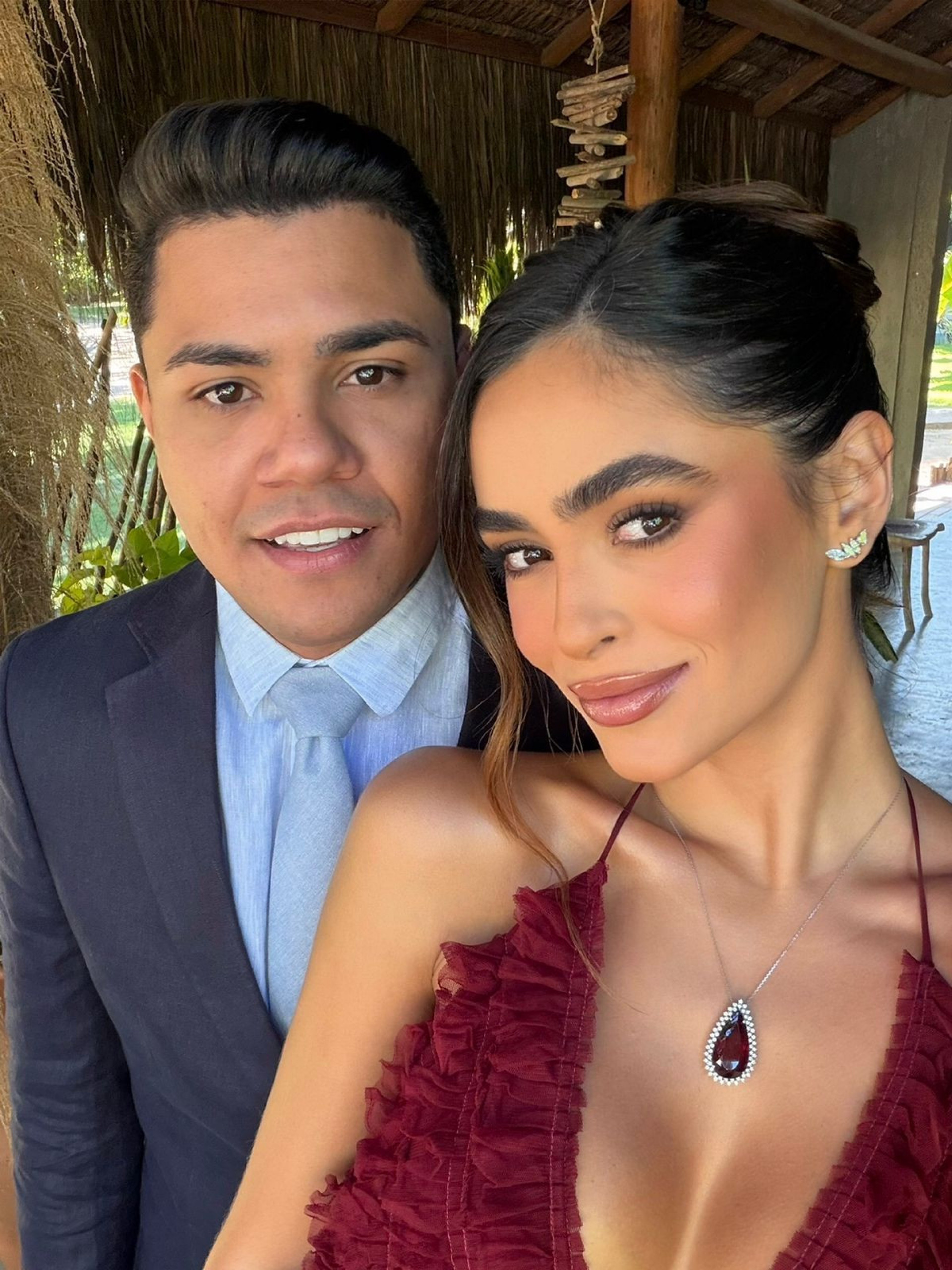 Felipe Araújo e Lara Prado - Reprodução do Instagram