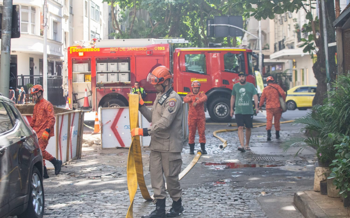 Bombeiros foram acionados para princ&iacute;pio de inc&ecirc;ndio em churrascaria, em Copacabana - &Eacute;rica Martin / Ag&ecirc;ncia O Dia