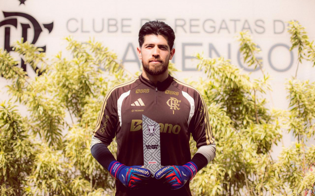 Rossi foi eleito o melhor goleiro do m&ecirc;s de abril no Brasileir&atilde;o - Adriano Fontes/Flamengo