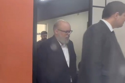 Confusão em restaurante: Ed Motta presta depoimento em delegacia