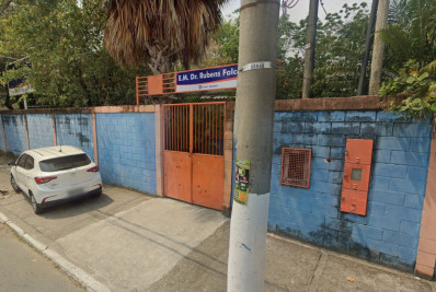 Escola é atacada a tiros em Nova Iguaçu