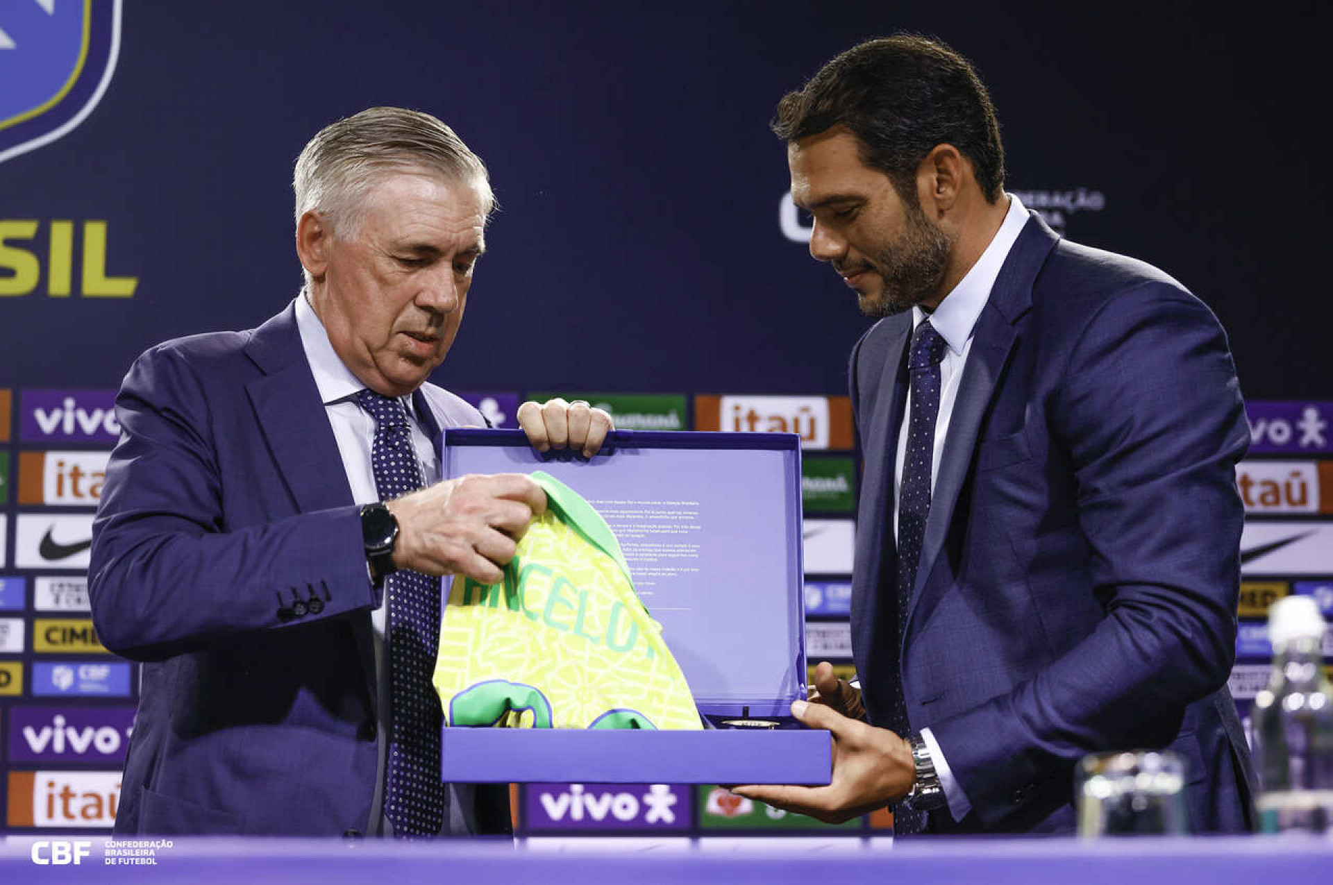 Presidente da CBF atualiza sobre renova&ccedil;&atilde;o de Ancelotti e analisa novela Neymar