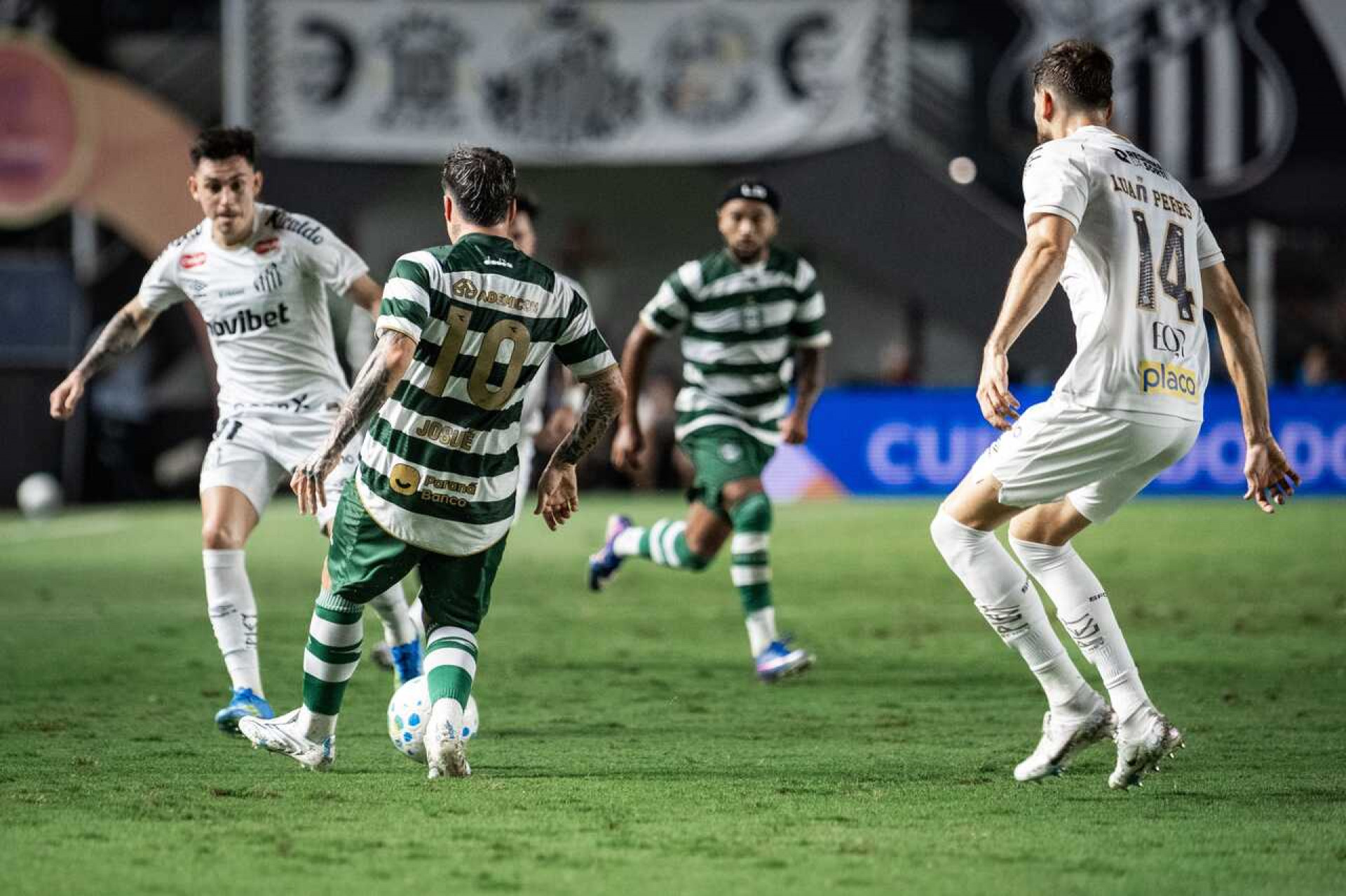 Coritiba x Santos: onde assistir, escala&ccedil;&otilde;es e arbitragem