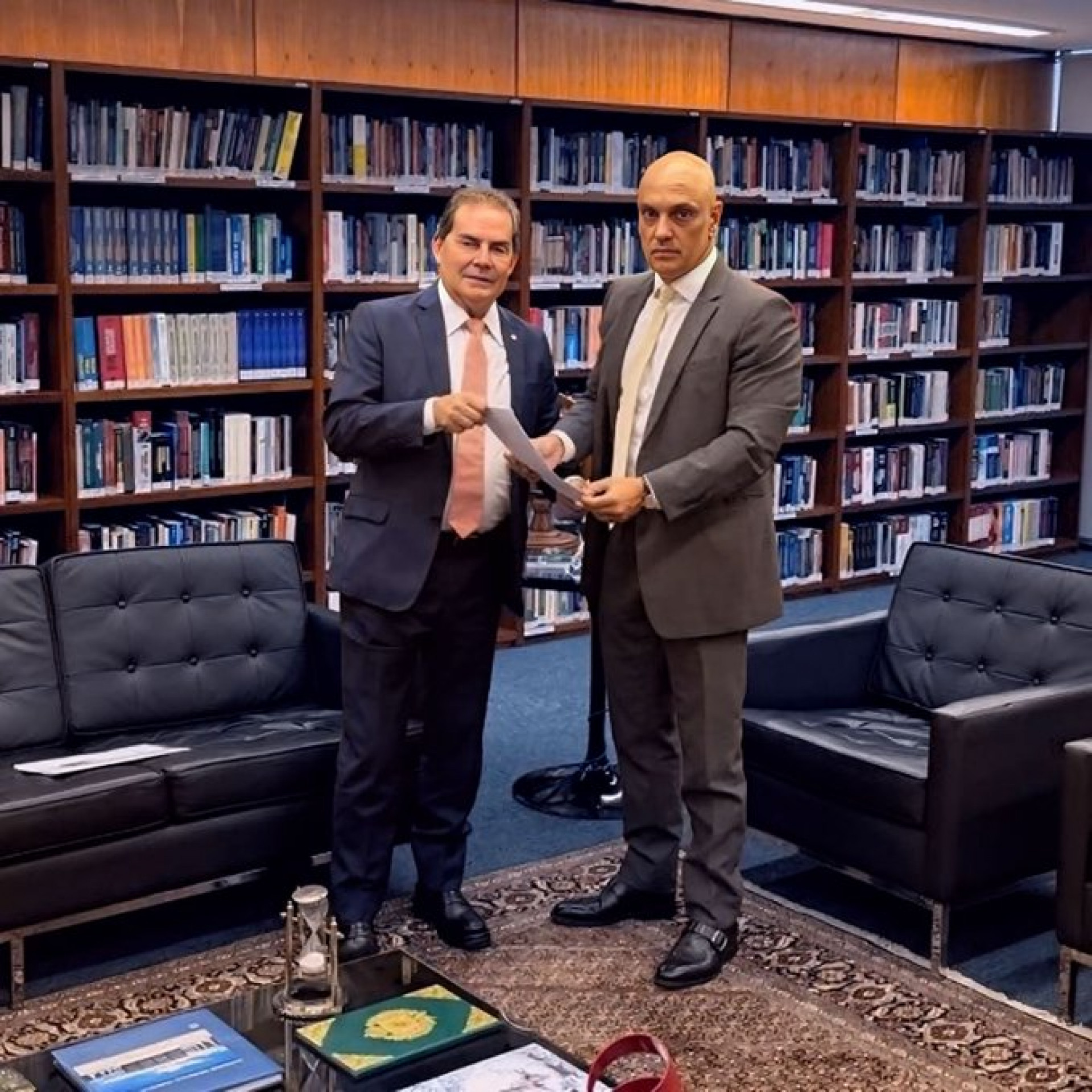 Após reunião com Moraes, relator de Lei da Dosimetria diz estar 'confiante'