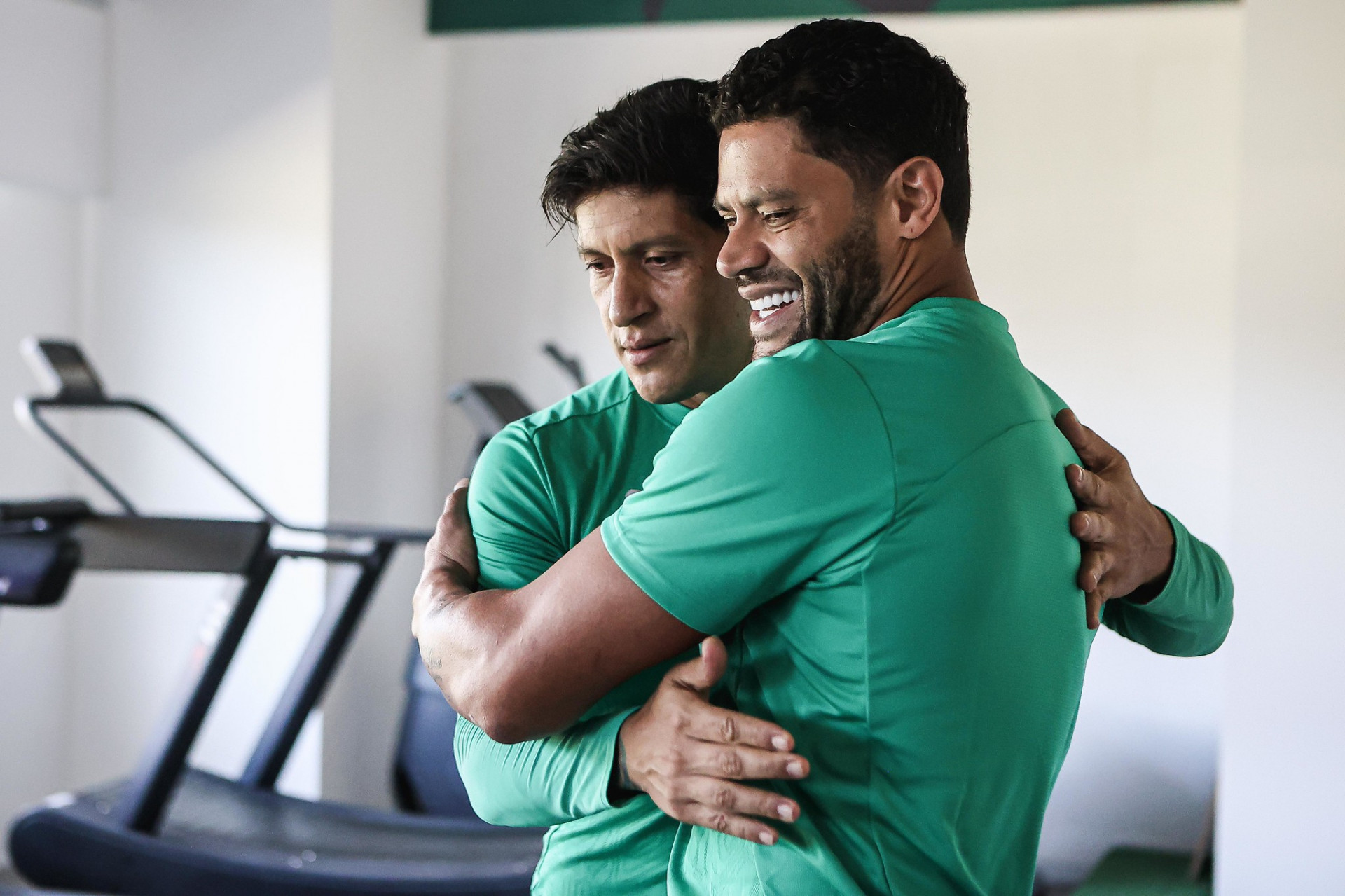 Hulk se encontra com Germán Cano em primeiro dia de treino no Fluminense - Lucas Merçon/Fluminense