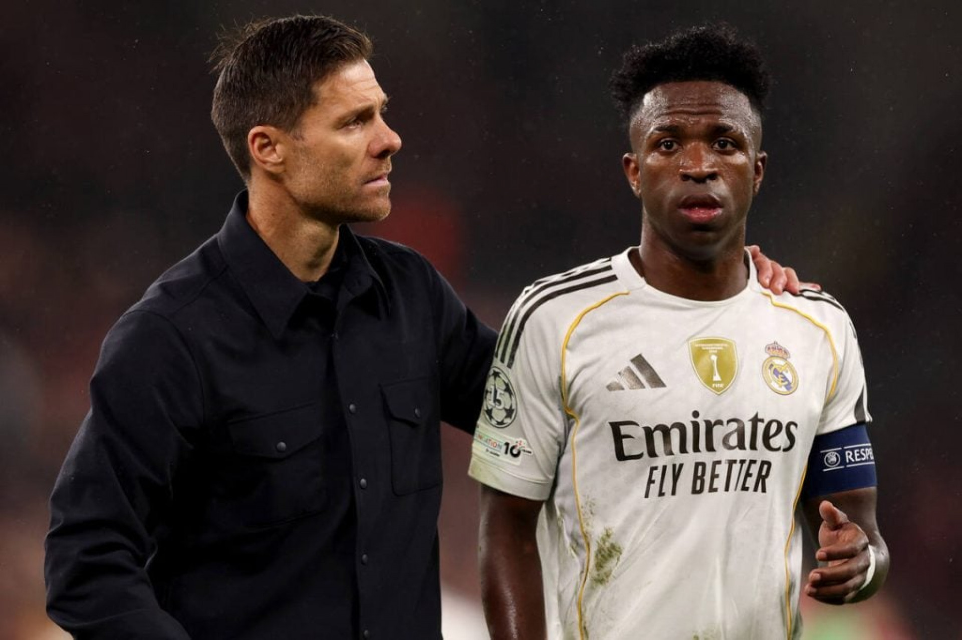Chelsea faz proposta para contratar Xabi Alonso