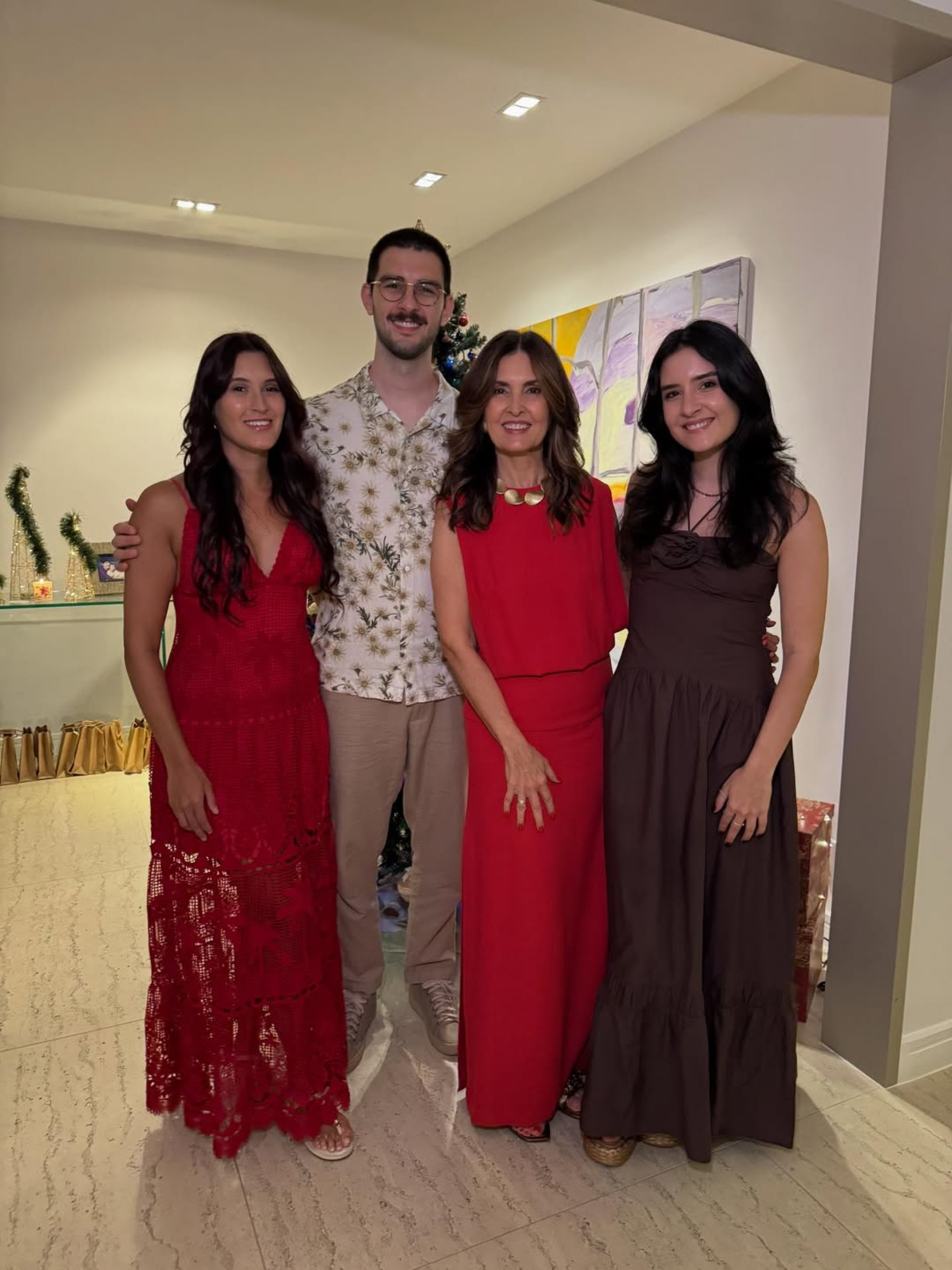 Fátima Bernardes é mãe dos trigêmeos Beatriz, Laura e Vinícius - Reprodução/Instagram 
