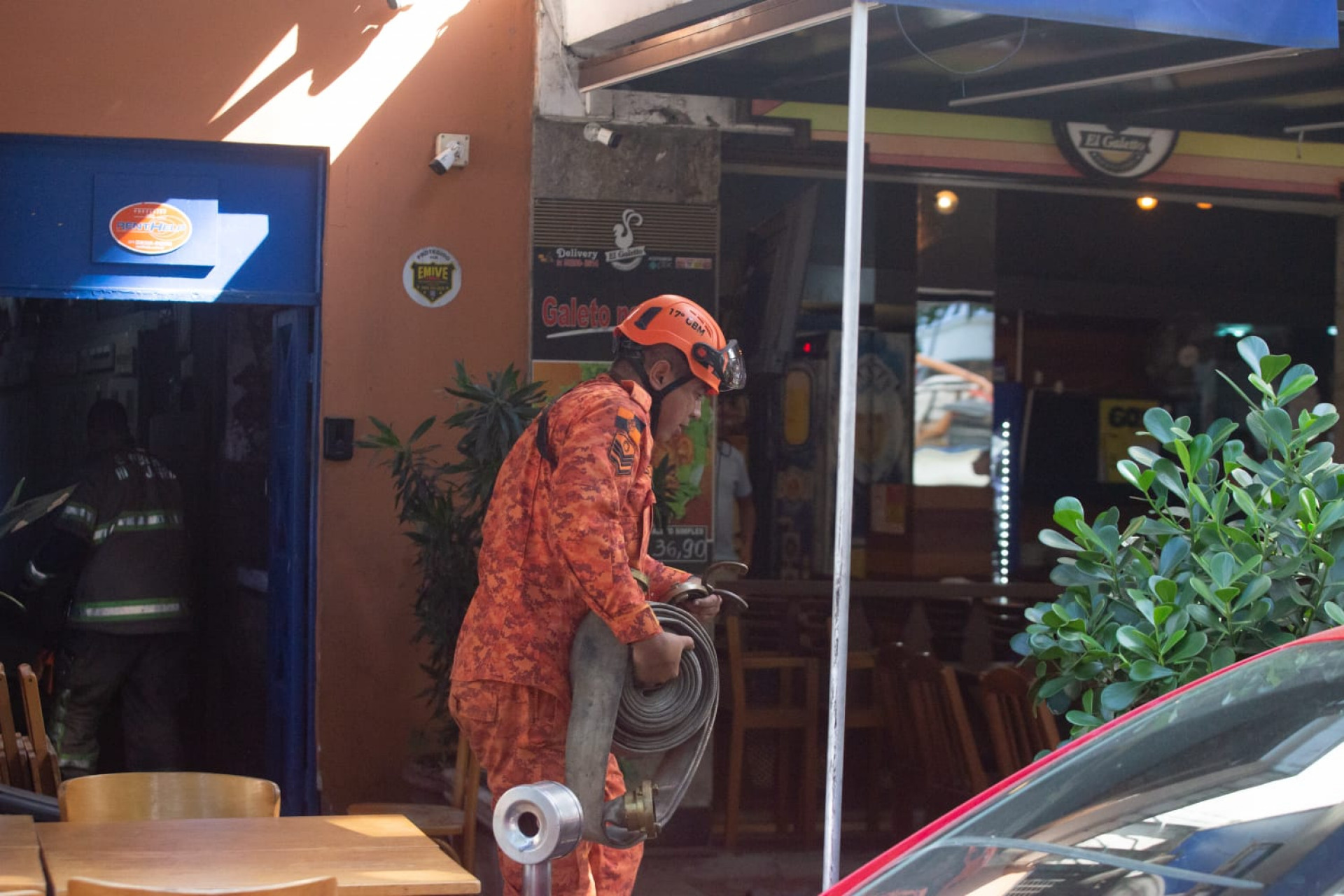Bombeiros foram acionados para princípio de incêndio em churrascaria, em Copacabana - Érica Martin / Agência O Dia