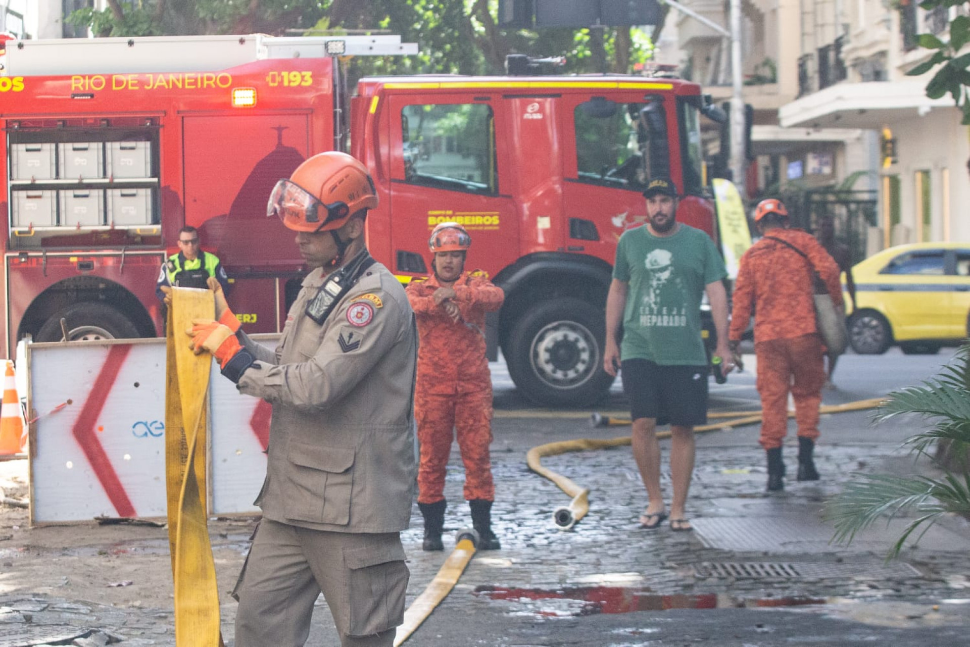 Bombeiros foram acionados para princípio de incêndio em churrascaria, em Copacabana - Érica Martin / Agência O Dia