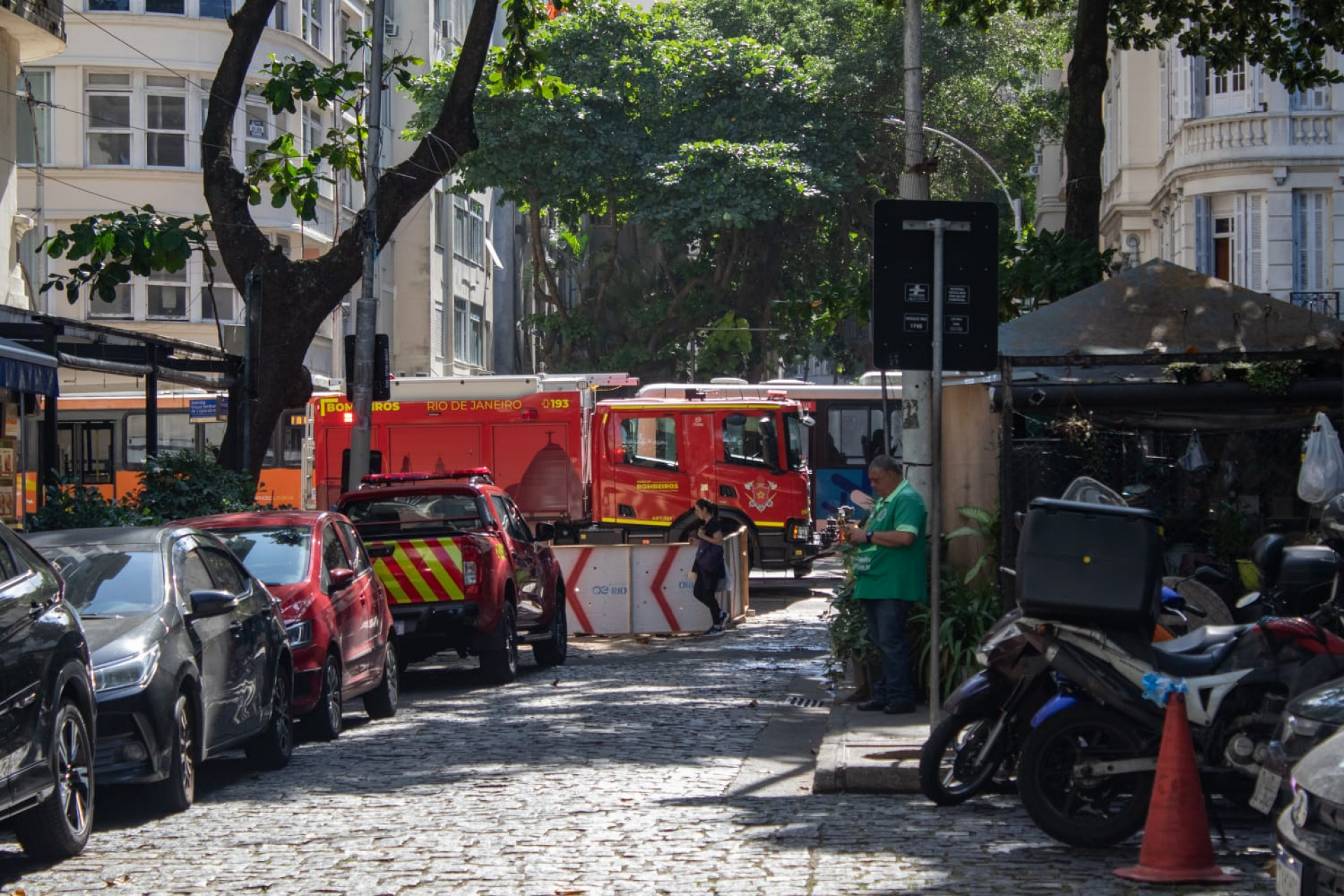 Bombeiros foram acionados para princípio de incêndio em churrascaria, em Copacabana - Érica Martin / Agência O Dia