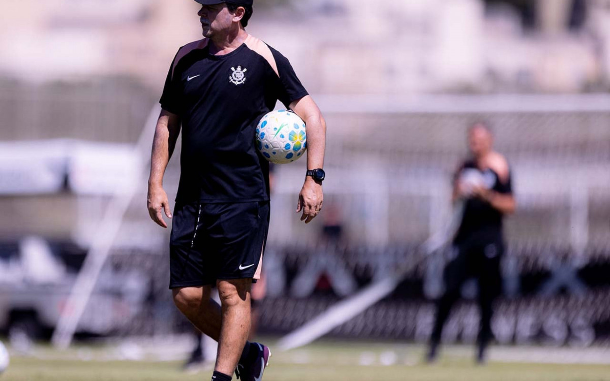 Corinthians prepara intertemporada e amistosos durante pausa para a Copa