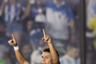 Rojas desencanta e celebra primeiro gol pelo Vasco: 'Esperei por muito tempo'