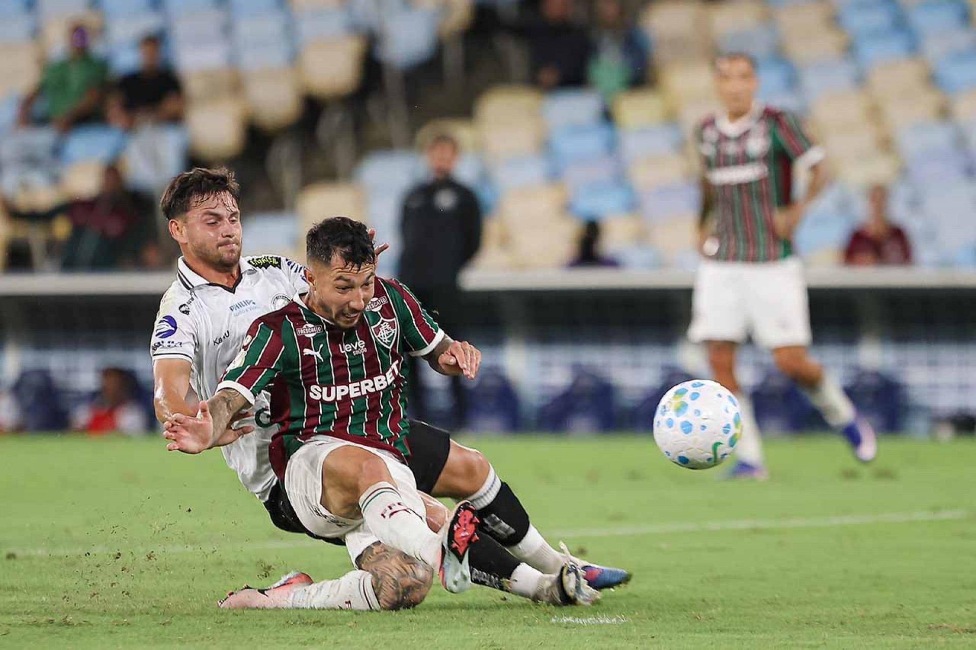Lucho Acosta destaca vit&oacute;ria do Fluminense: “Confian&ccedil;a aumenta”