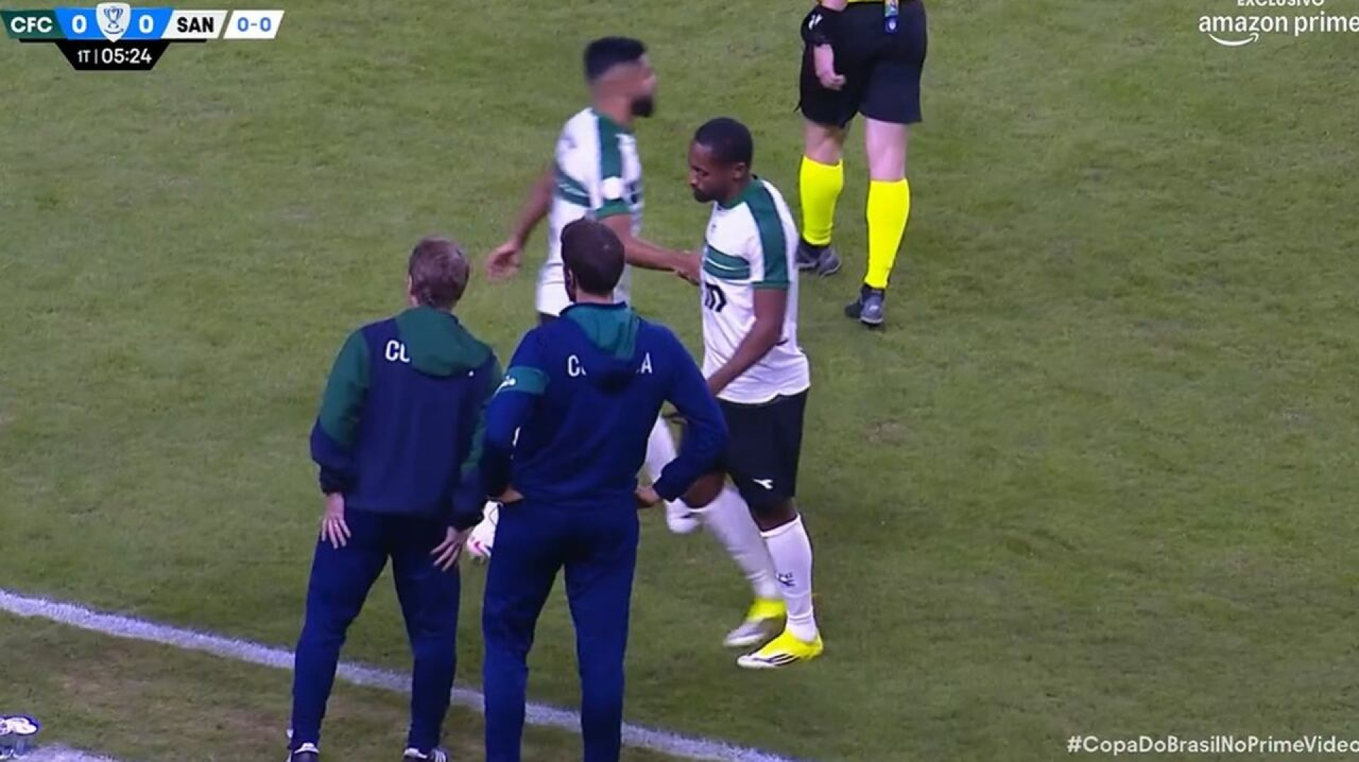 Coritiba x Santos tem duas substitui&ccedil;&otilde;es com 5 minutos