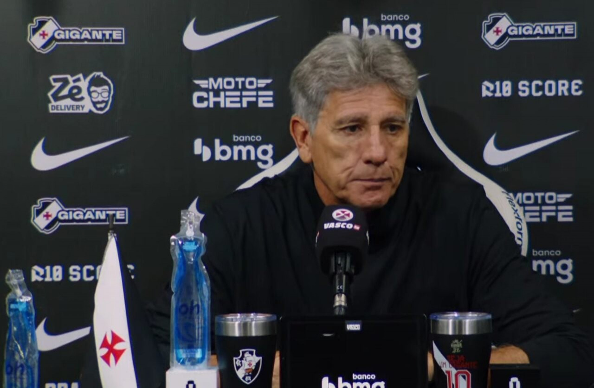 Renato Ga&uacute;cho solta o verbo sobre jogadores do Vasco: “Gostam de sofrer”