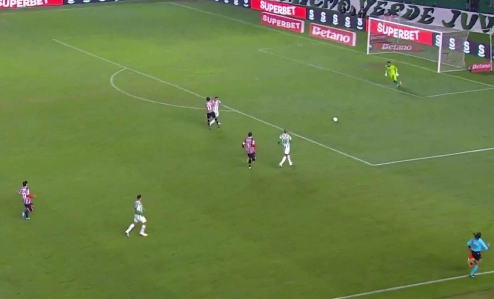 Juventude x S&atilde;o Paulo: Ferreirinha &eacute; expulso com 30 segundos em campo