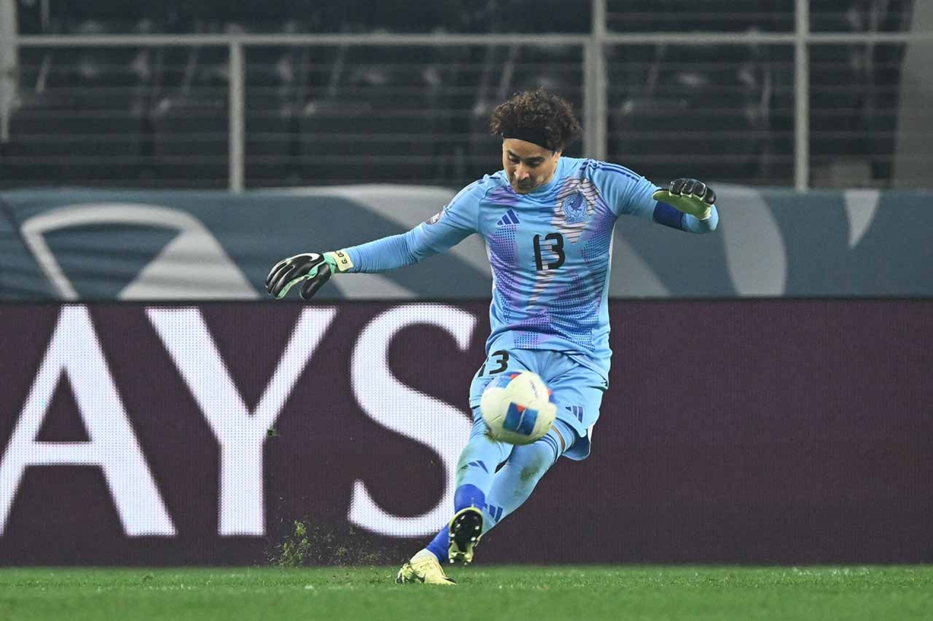 M&eacute;xico anuncia pr&eacute;-lista para a Copa do Mundo com Ochoa; confira nomes