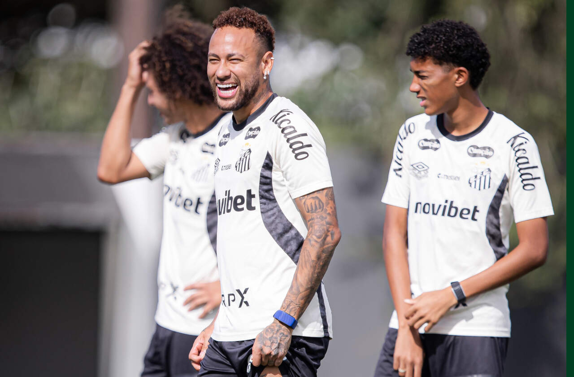 “S&oacute; depende dele”, afirma Carlo Ancelotti sobre convoca&ccedil;&atilde;o de Neymar