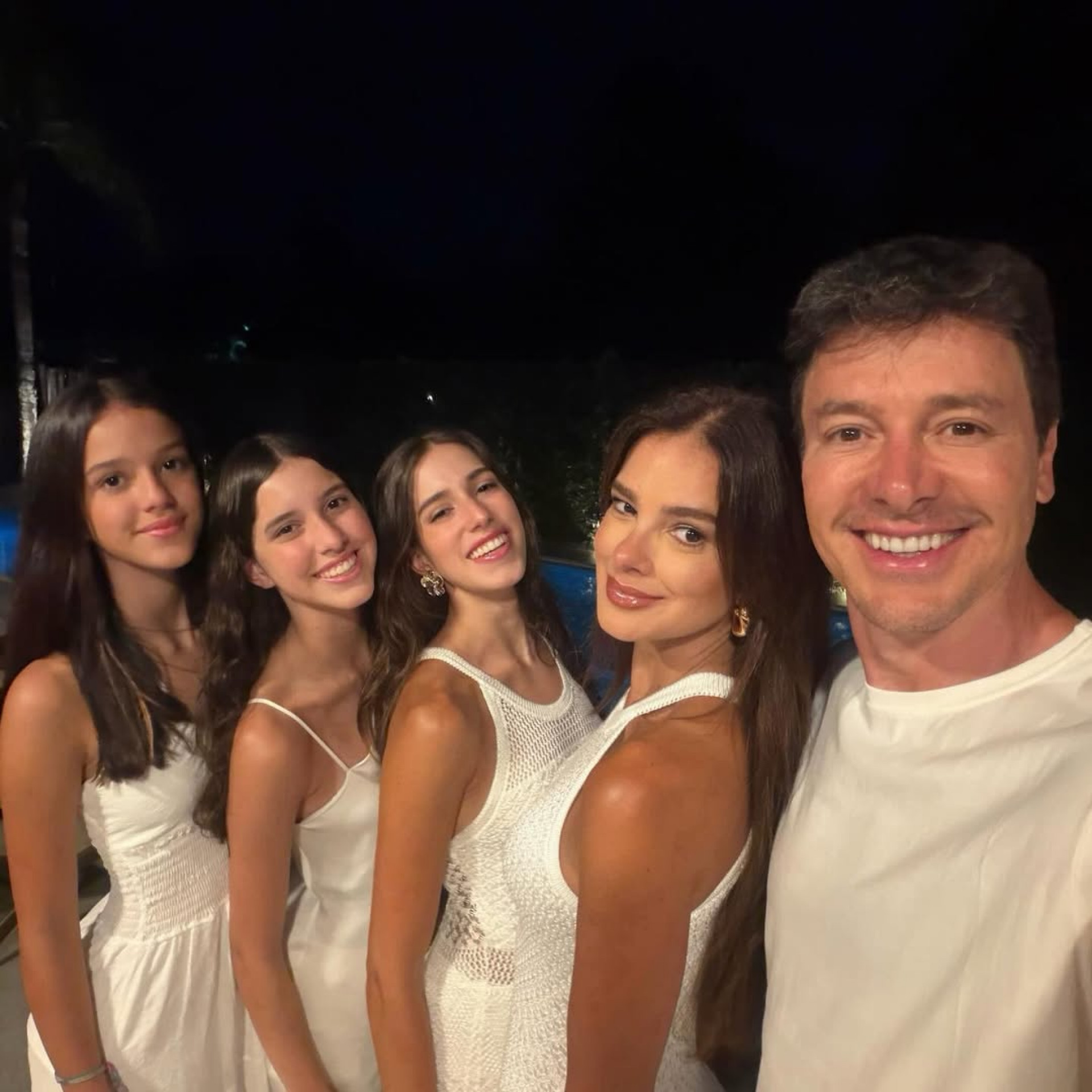 Vera Viel e Rodrigo Faro são pais de Clara, Maria e Helena  - Reprodução/Instagram 