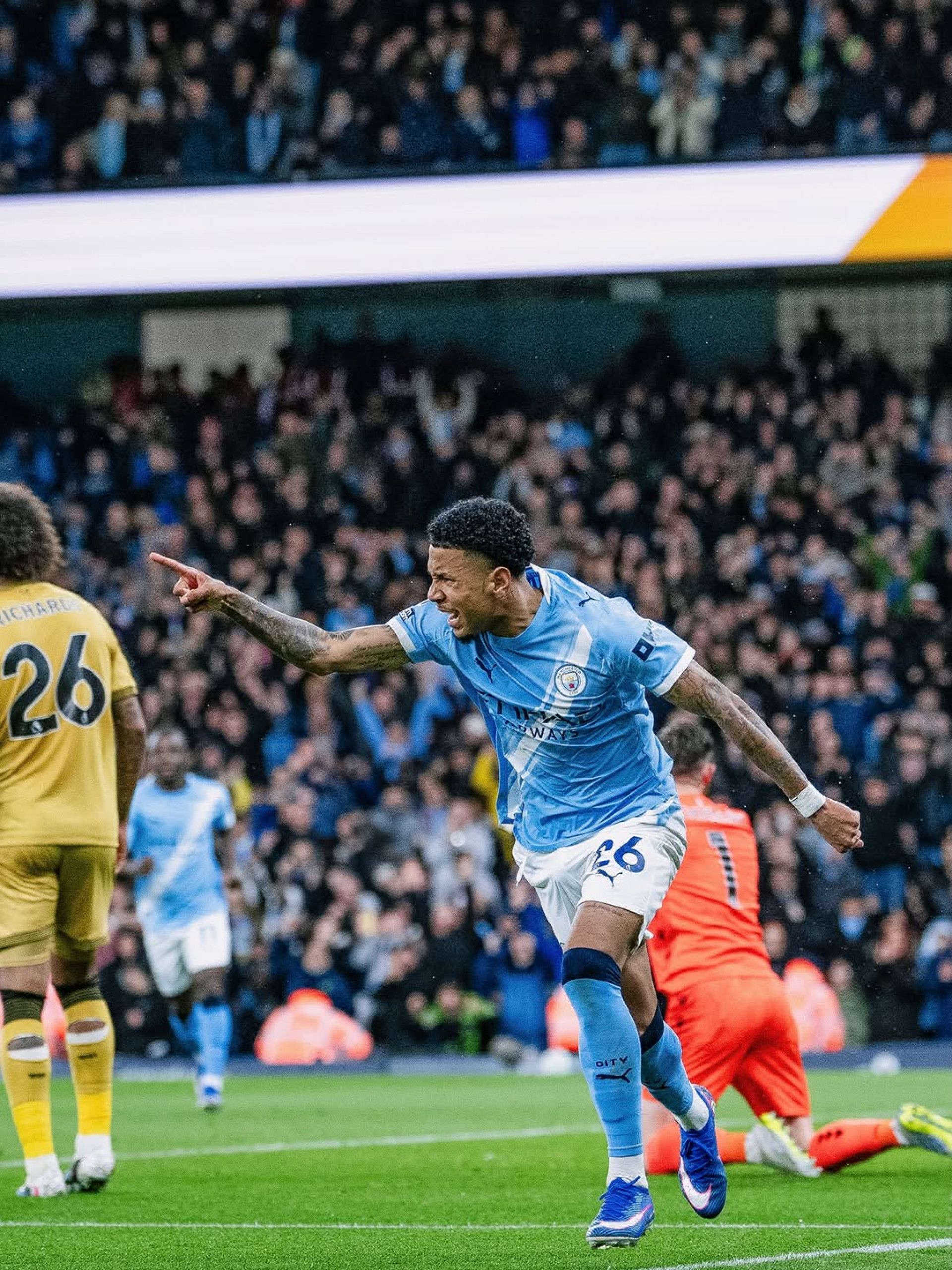 Manchester City vence o Crystal Palace e segue vivo na briga pelo título
