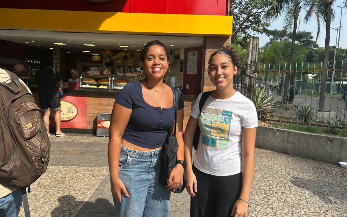 Para as amigas Beatriz e Sara, os turistas também serão prejudicados. - Ana Fernanda Freire/Agência O DIA