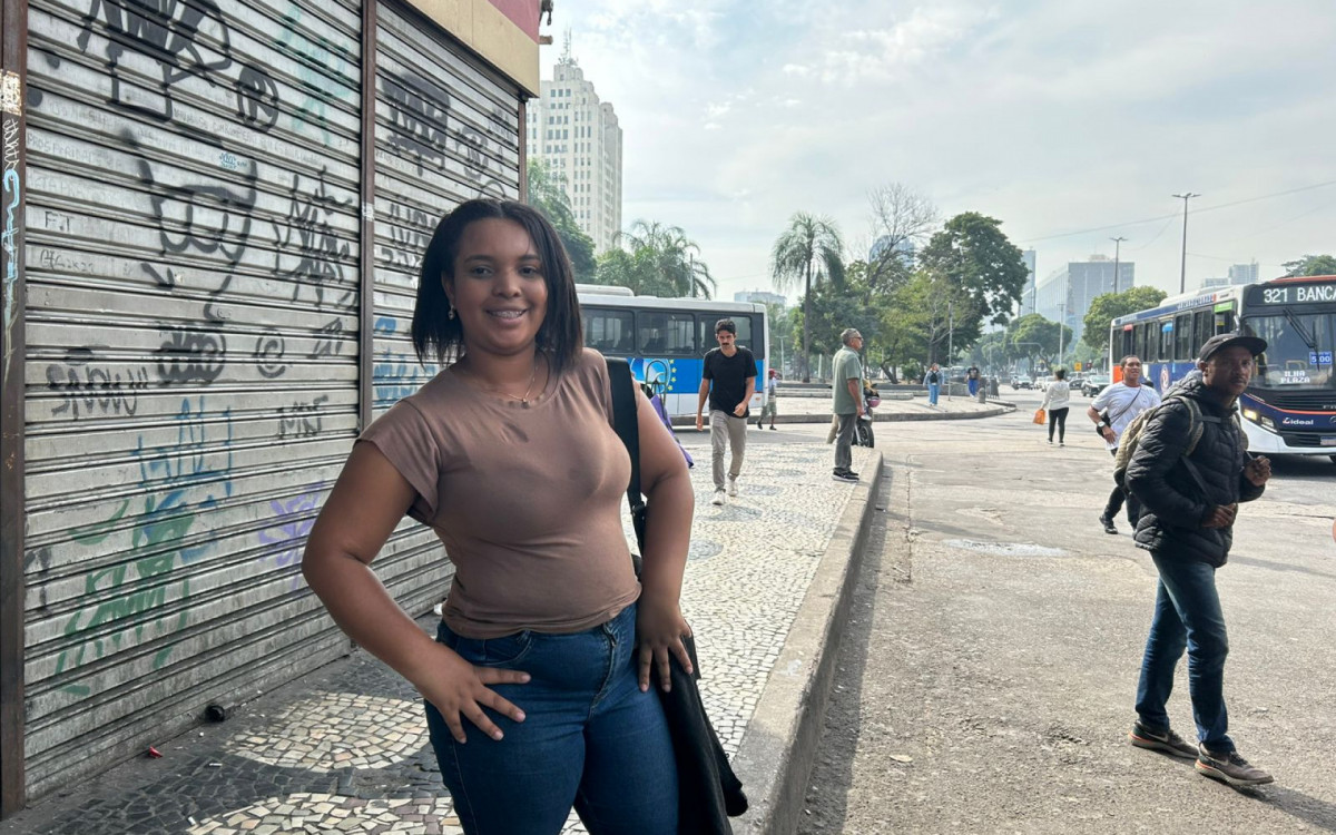  Auxiliar de limpeza Luana Cristina, 30 anos, criticou a medida - Ana Fernanda Freire/Agência O DIA