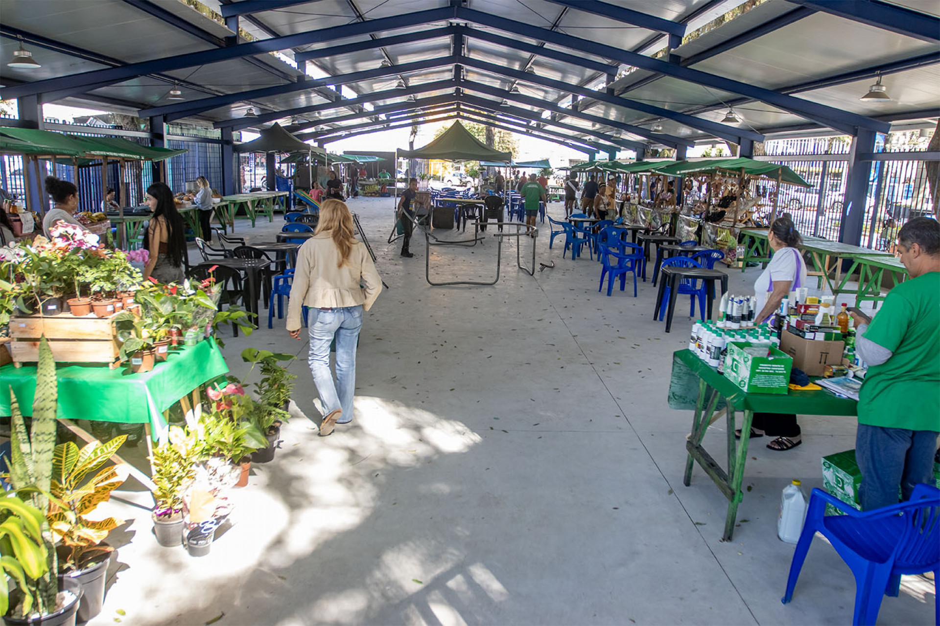 Sabores, cultura e tradição movimentam retorno da feira da Praça Veríssimo de Melo em Macaé