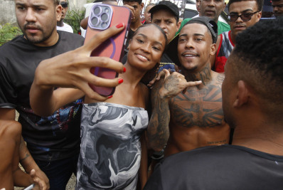 MC Poze deixa presídio: 'Só quero viver minha vida em paz'