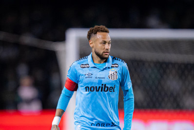 Cuca vê Neymar mais próximo da Copa do Mundo: 'Vaga bem encaminhada'