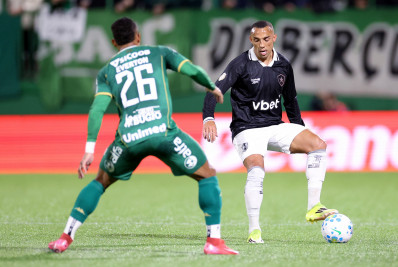 Marçal demonstra interesse em renovar contrato com o Botafogo
