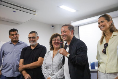 Prefeito Rodrigo Neves comemora um ano da reinauguração da Maternidade Alzira Reis
