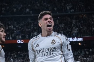 PSG entra na briga com o Manchester United e avalia investida por meia do Real Madrid