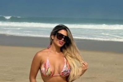 Musa do Olimpia visita o Rio e faz ensaio na praia da Barra
