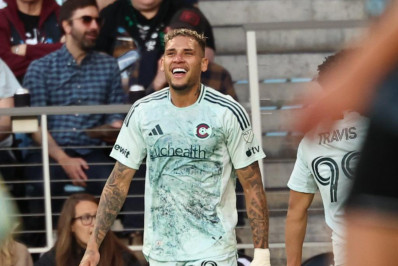 Ex-Botafogo, Navarro brilha em vitória do Colorado Rapids nos Estados Unidos