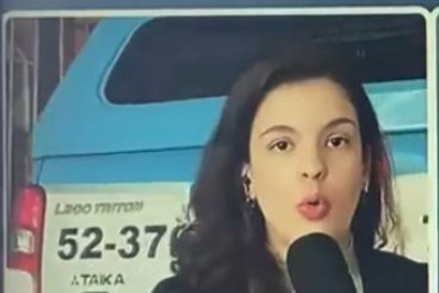 Vídeo: repórter é atingida por viatura durante entrada ao vivo no Rio