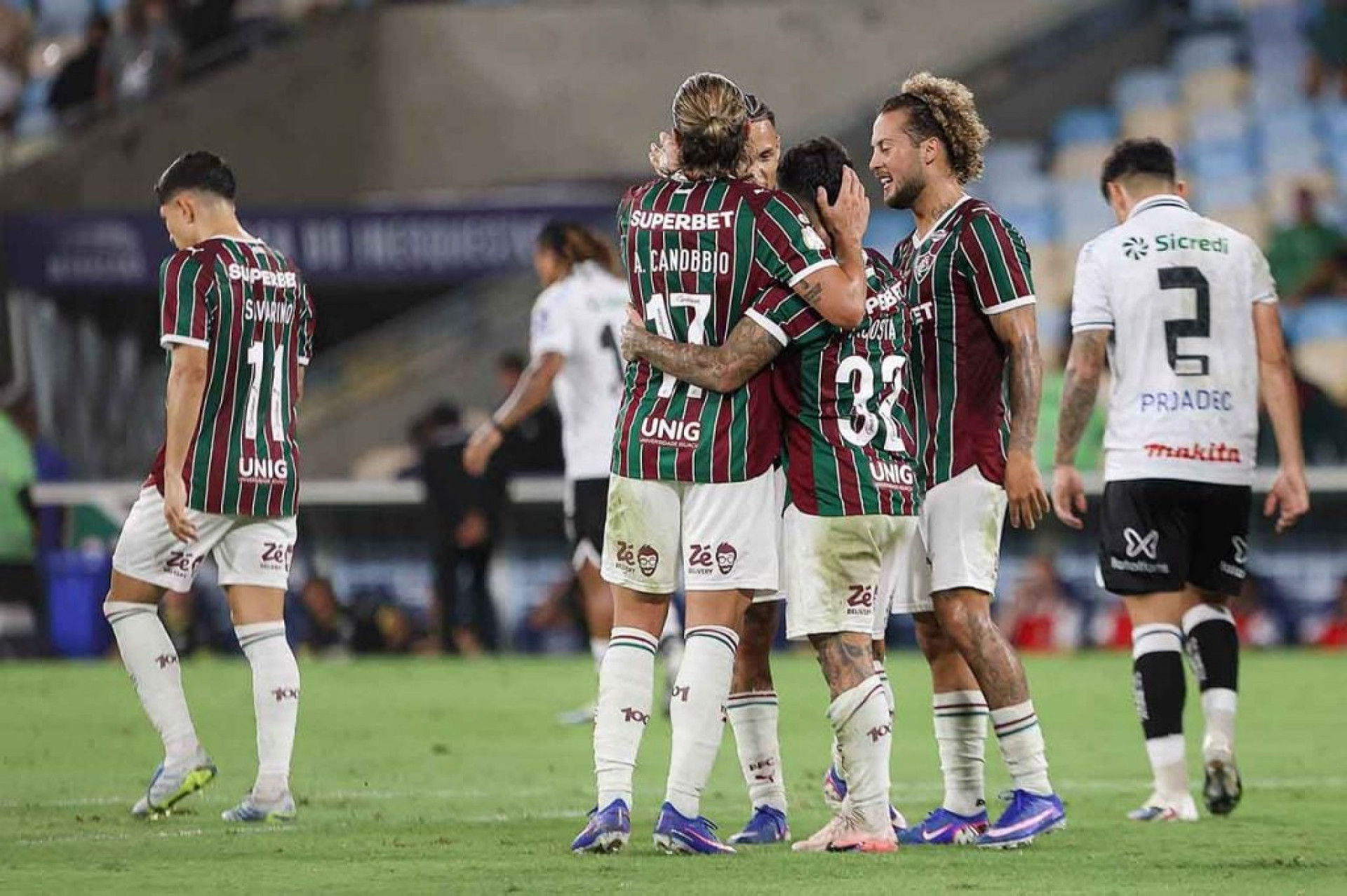 Irregularidade da defesa preocupa Fluminense para Libertadores