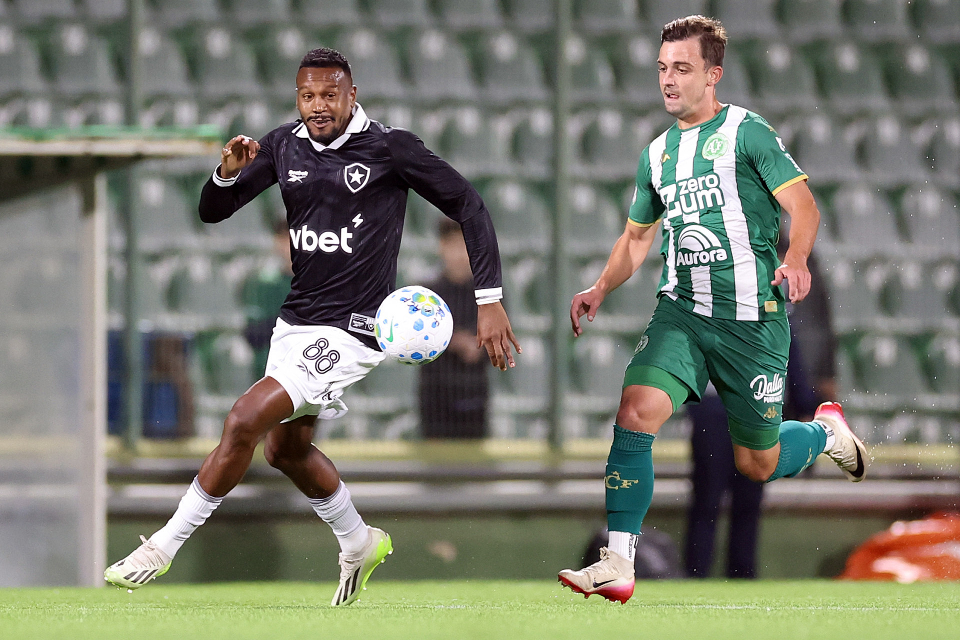 Botafogo perde para a Chapecoense e dá adeus à Copa do Brasil de 2026