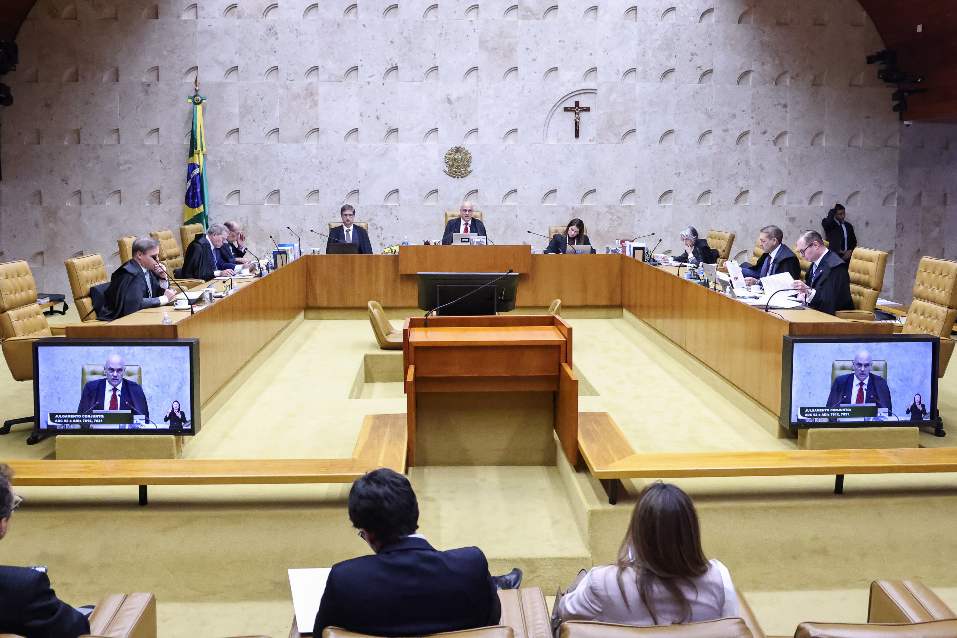 STF mantém lei de igualdade salarial entre mulheres e homens