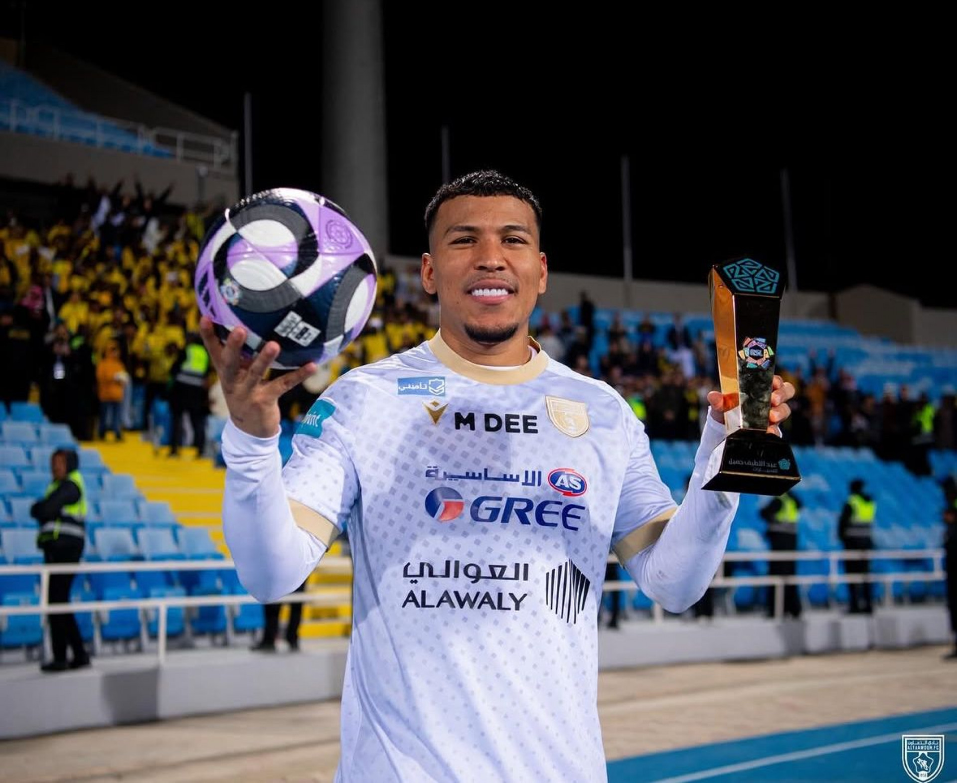 Jogador se revolta após treinador deixá-lo de fora da pré-lista para a Copa