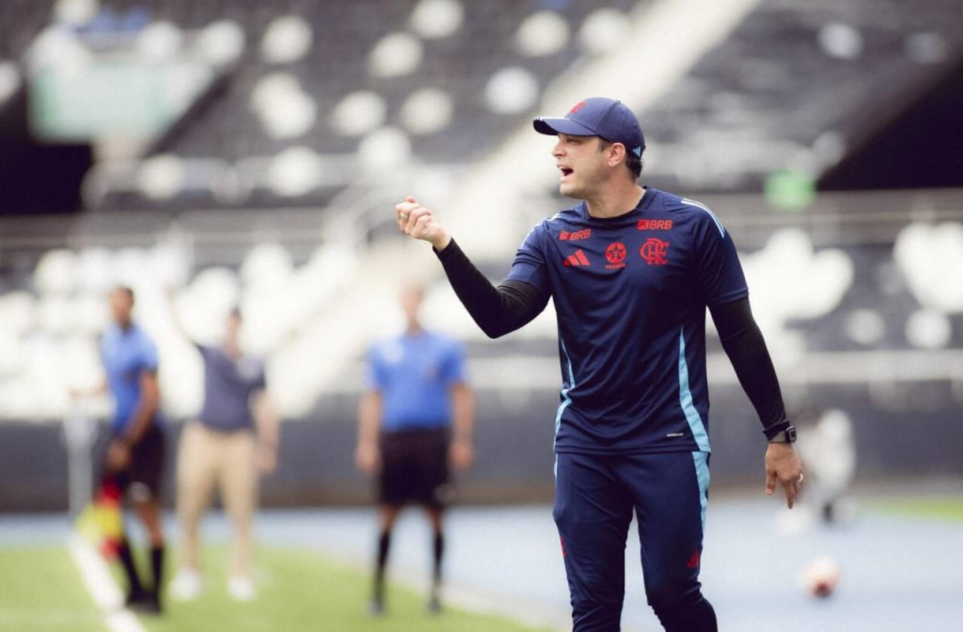 Flamengo demite Bruno Pivetti, t&eacute;cnico do sub-20
