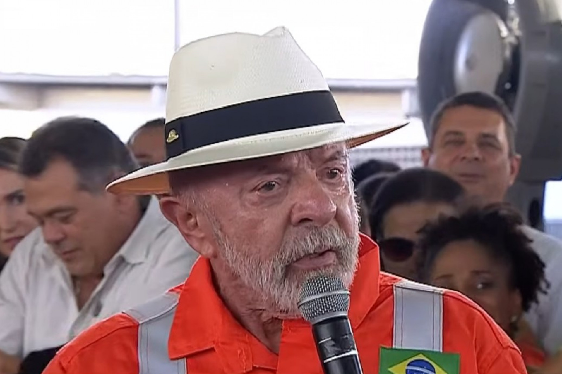Lula diz que revelação de conversas entre Flávio Bolsonaro e Vorcaro é 'caso de polícia'