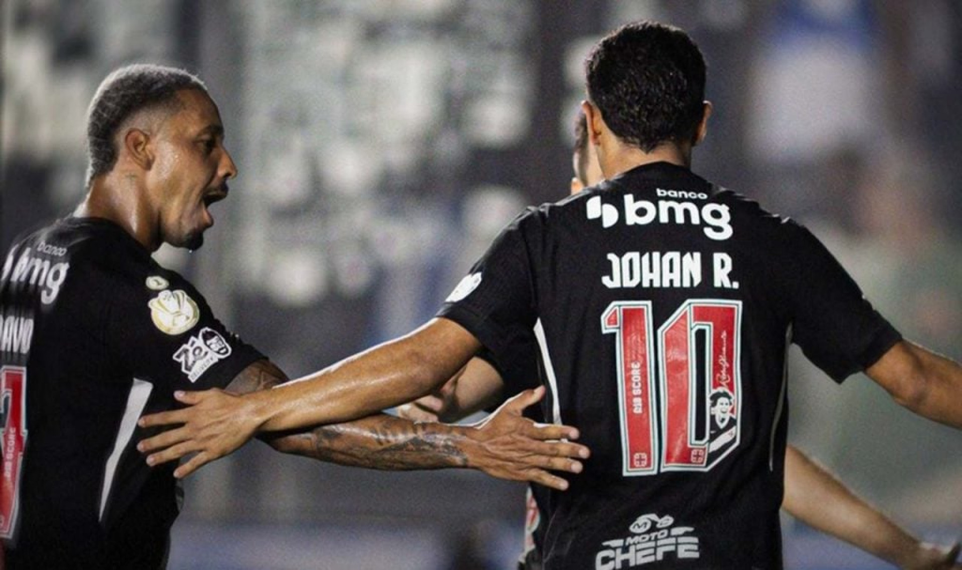 Rojas marca pela primeira vez e desencanta no Vasco