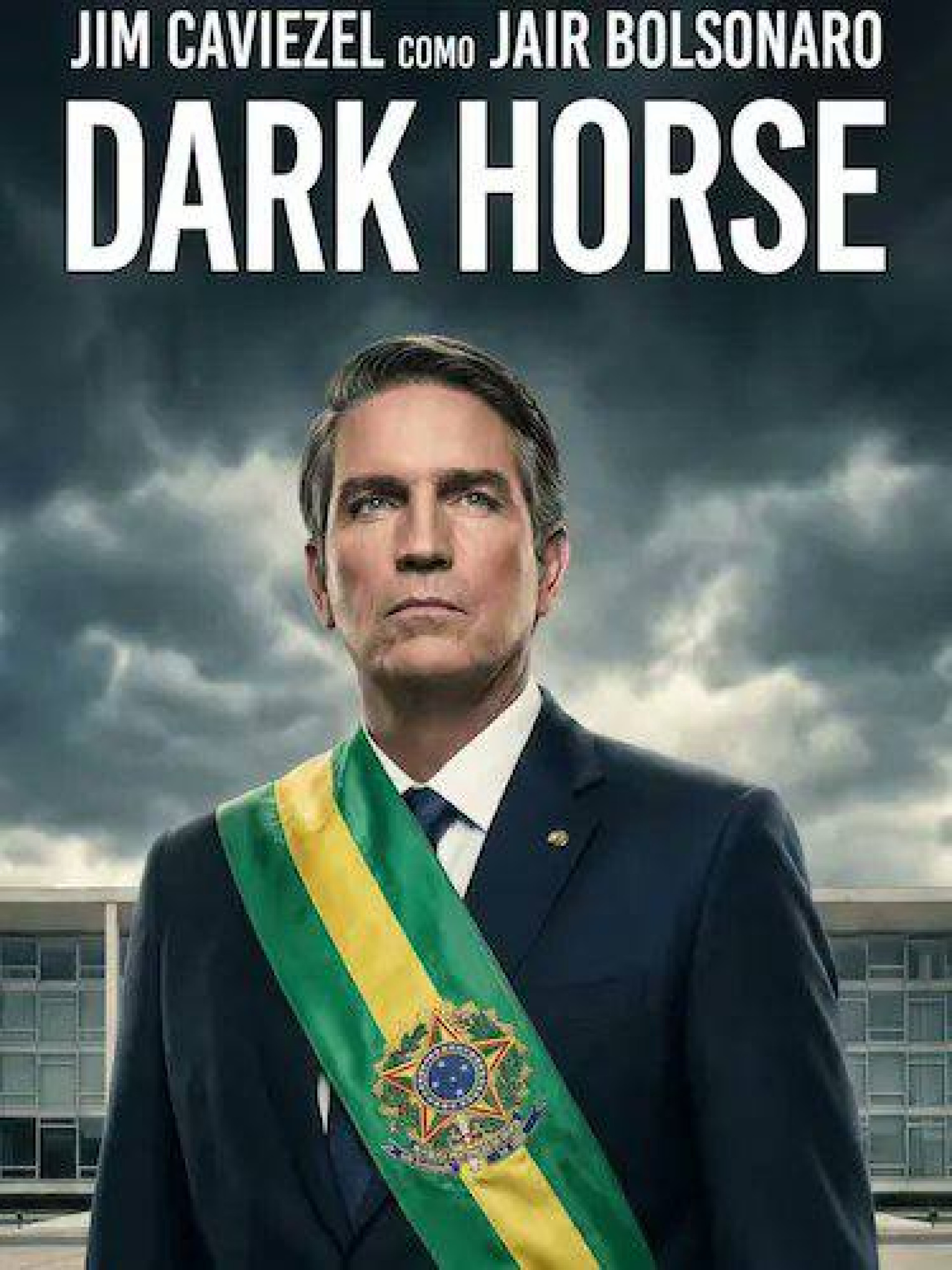 Brasileiros 'invadem' redes de ator que interpreta Bolsonaro após áudios de Flávio